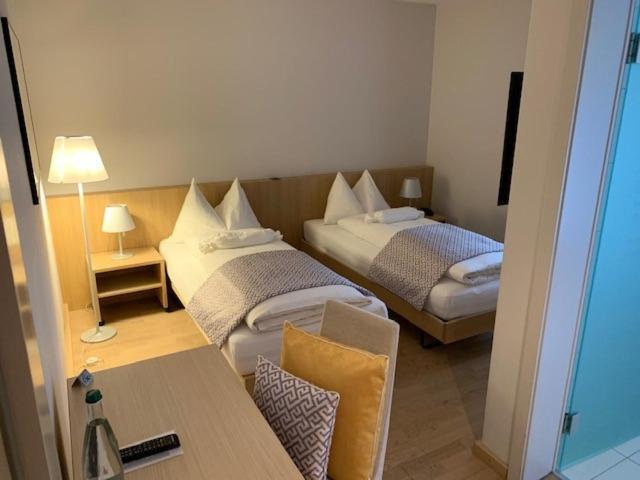 לה נובוויל Hotel Jean-Jacques Rousseau מראה חיצוני תמונה